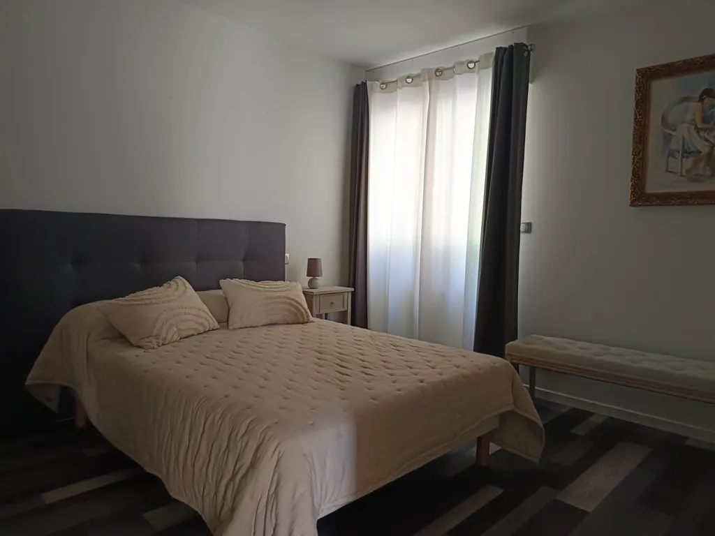 Magamistoad - Contemporary Villa with Pool in Idyllic Setting
