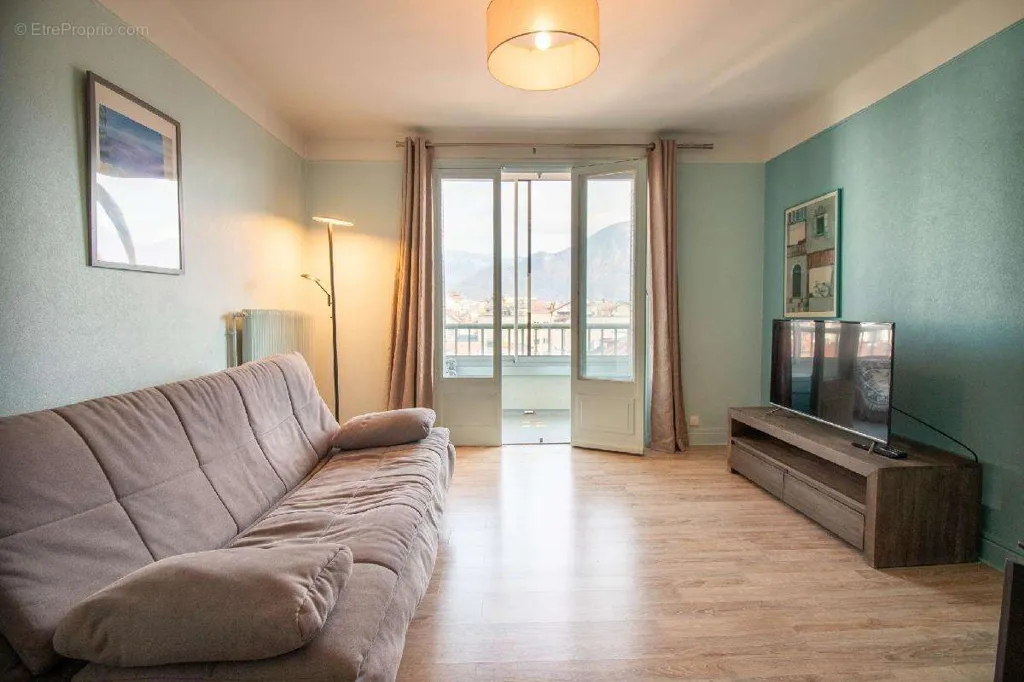 Elutuba - T3 Apartment with Mountain View in Annecy