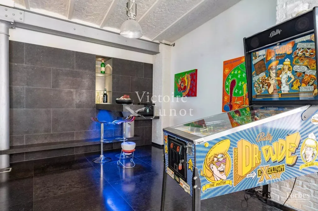 Pièces - Loft 2 Chambres avec Parking à Bruxelles