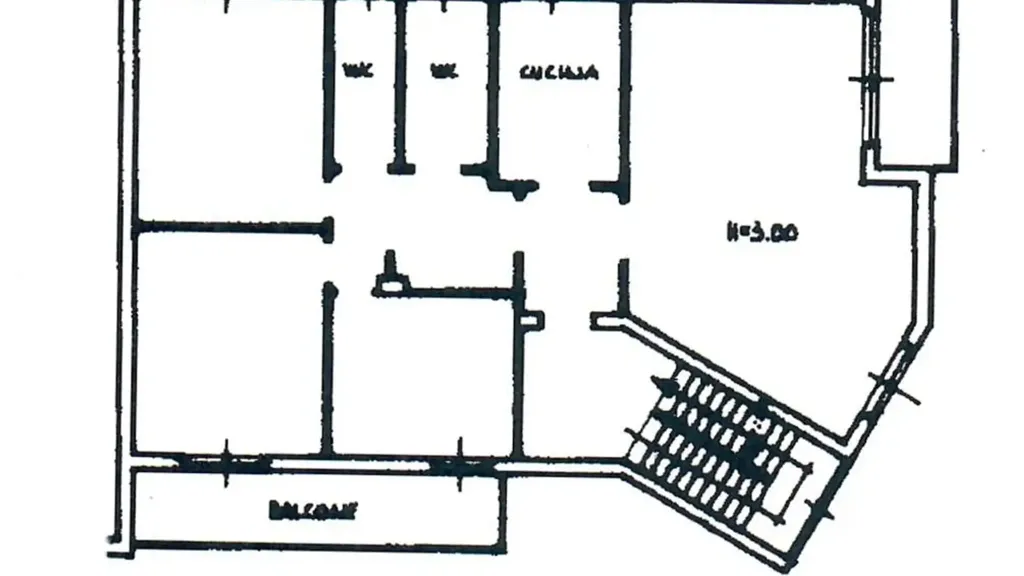 Plan - Five-Bedroom Apartment with Balcony in Siena