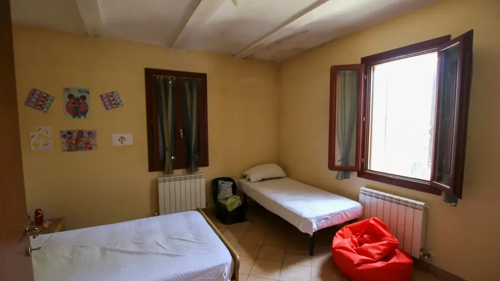 Chambres - Villa with Garden in Concordia Sulla Secchia