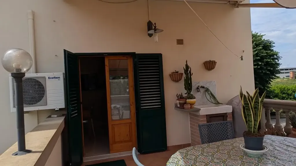 Terrass - Rustic Apartment with Terrace in Sovigliana