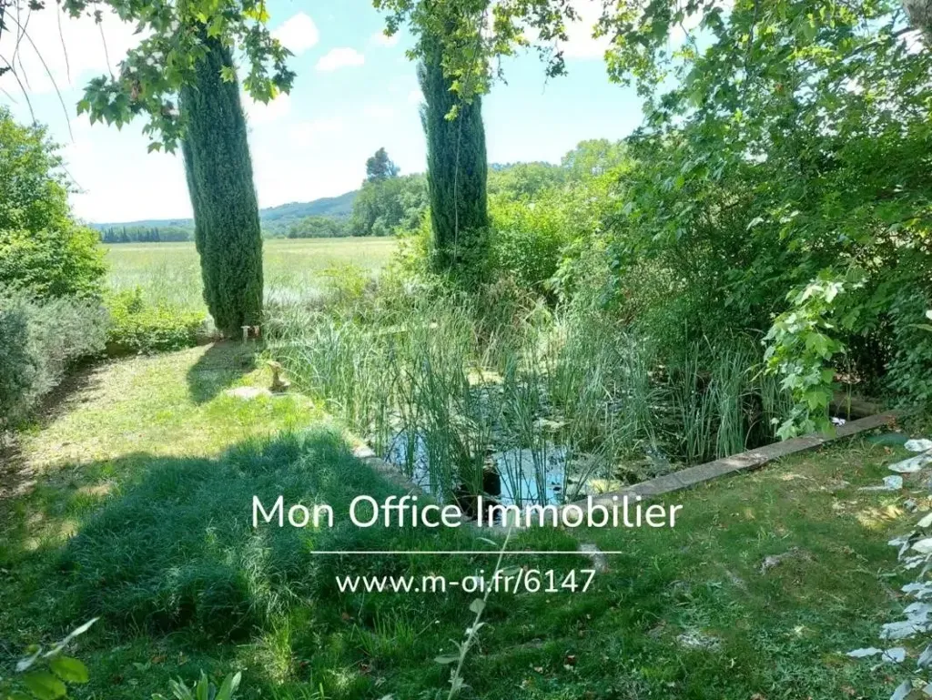 Jardin - Maison 9 pièces à Vaugines
