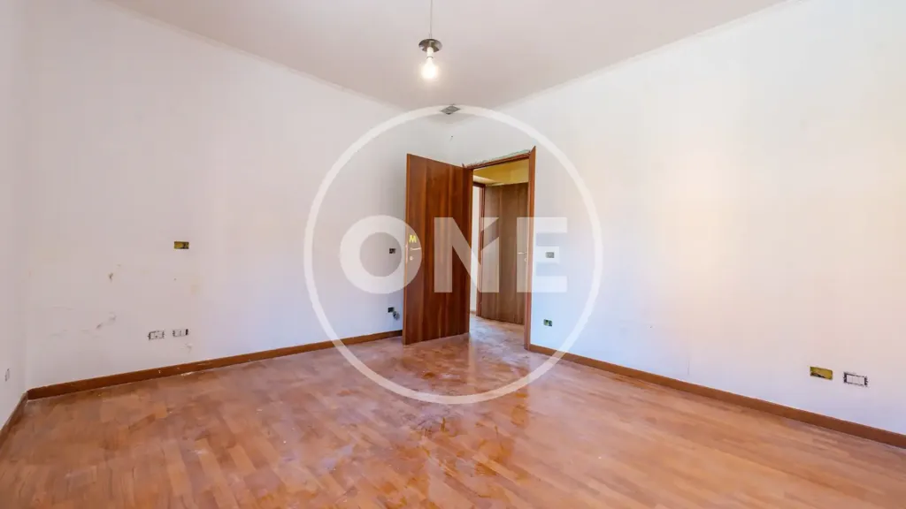 Pièces - Ground Floor Apartment with Garden in Rome