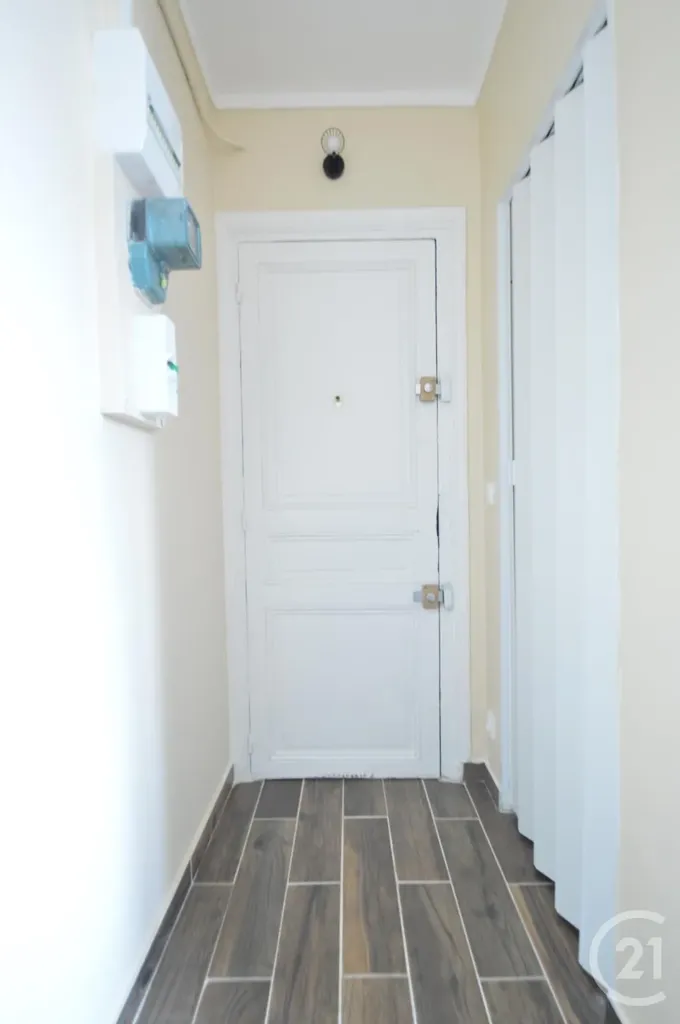 Hallway - Meubled Studio with Metro Access in Aubervilliers