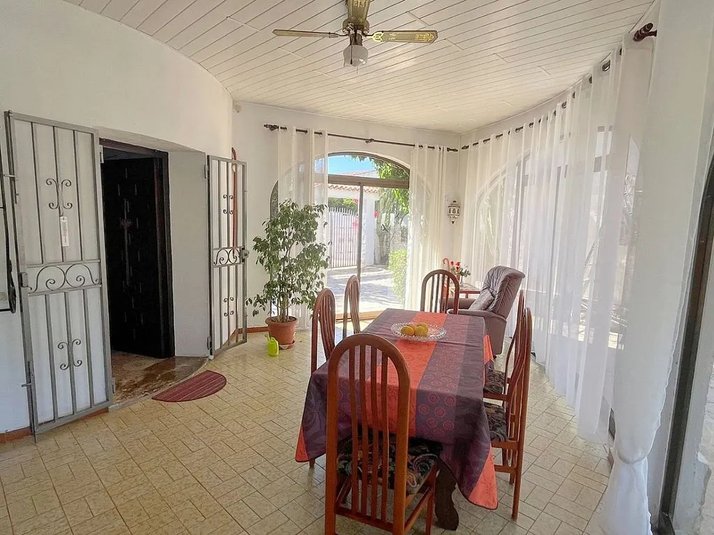 Sala da pranzo - Chalet with Pool and Terrace in Els Poblets