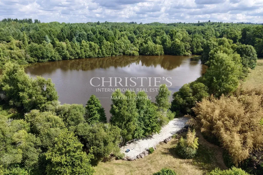 Vue aérienne - Domaine Historique avec Écuries dans le Périgord Vert