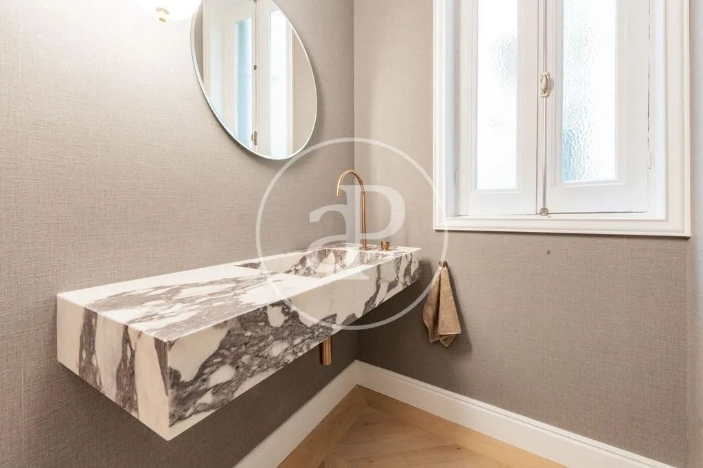 Bagni - Refurbished Flat with Balcony in Chueca, Madrid