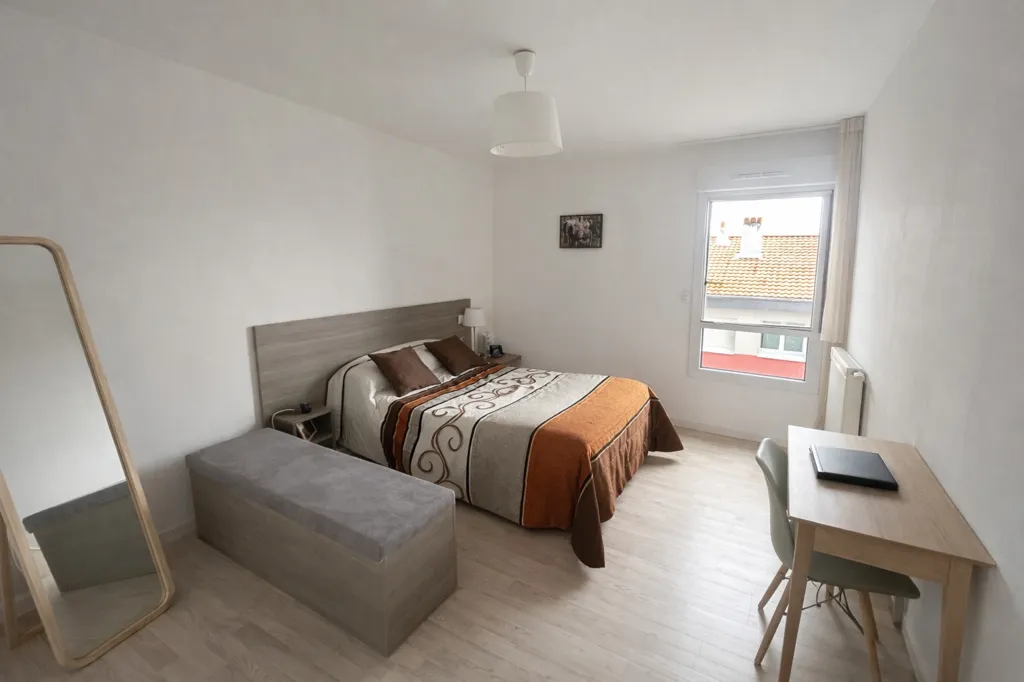 Magamistoad - 2-Bedroom Apartment with Terrace in Challans Centre