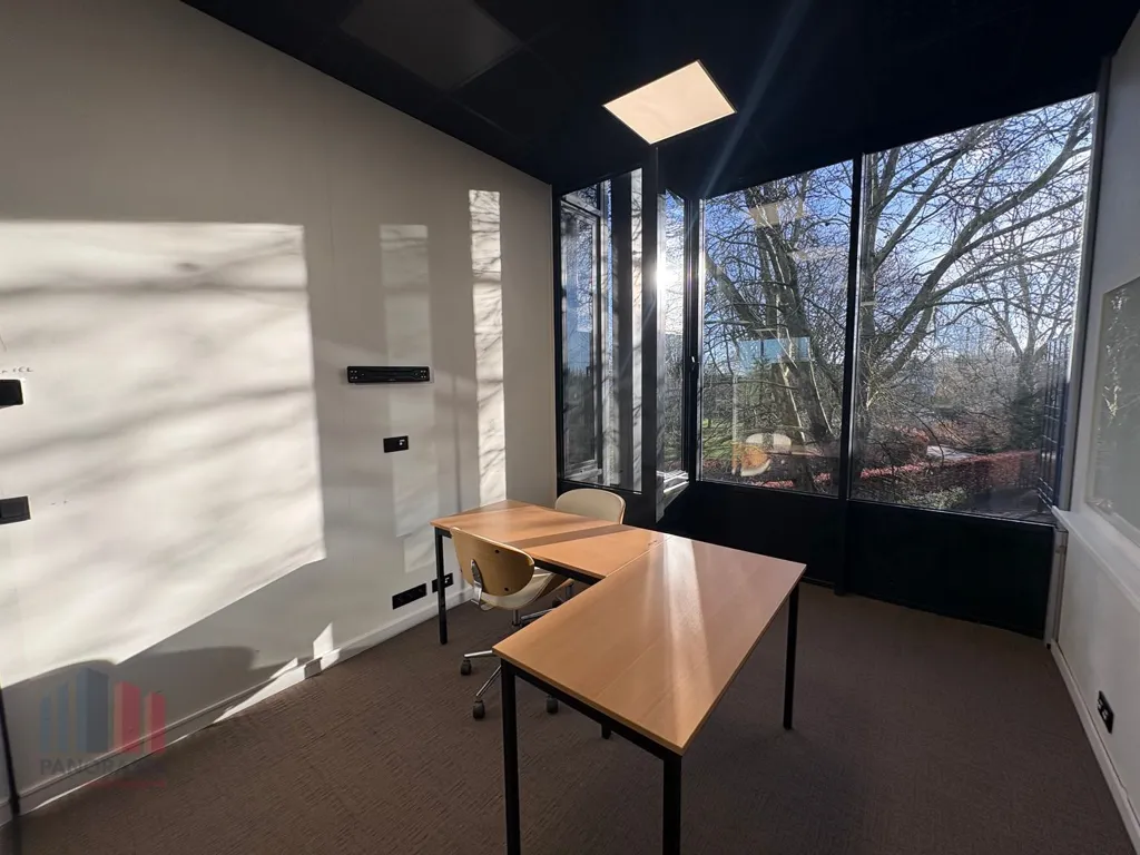 Office - Strategically Located Office Space near E40 in Drongen