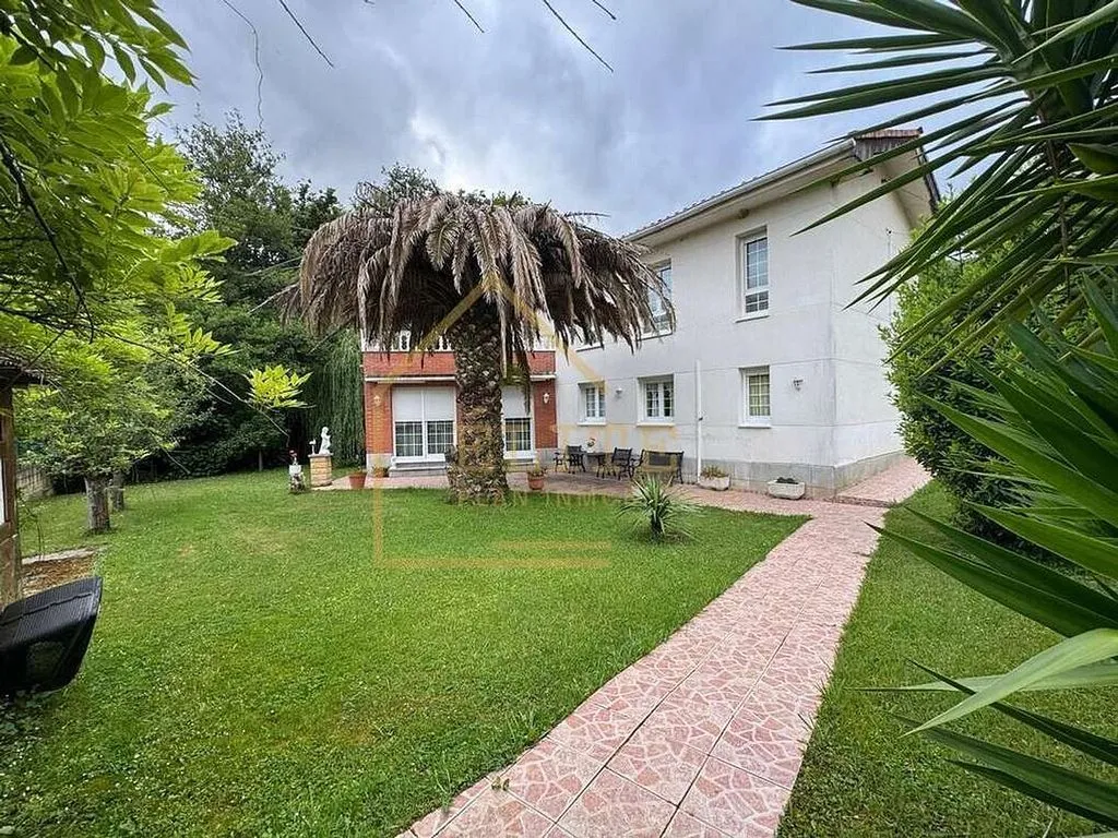 Giardino - Chalet with Terrace in Baltezana, Castro Urdiales