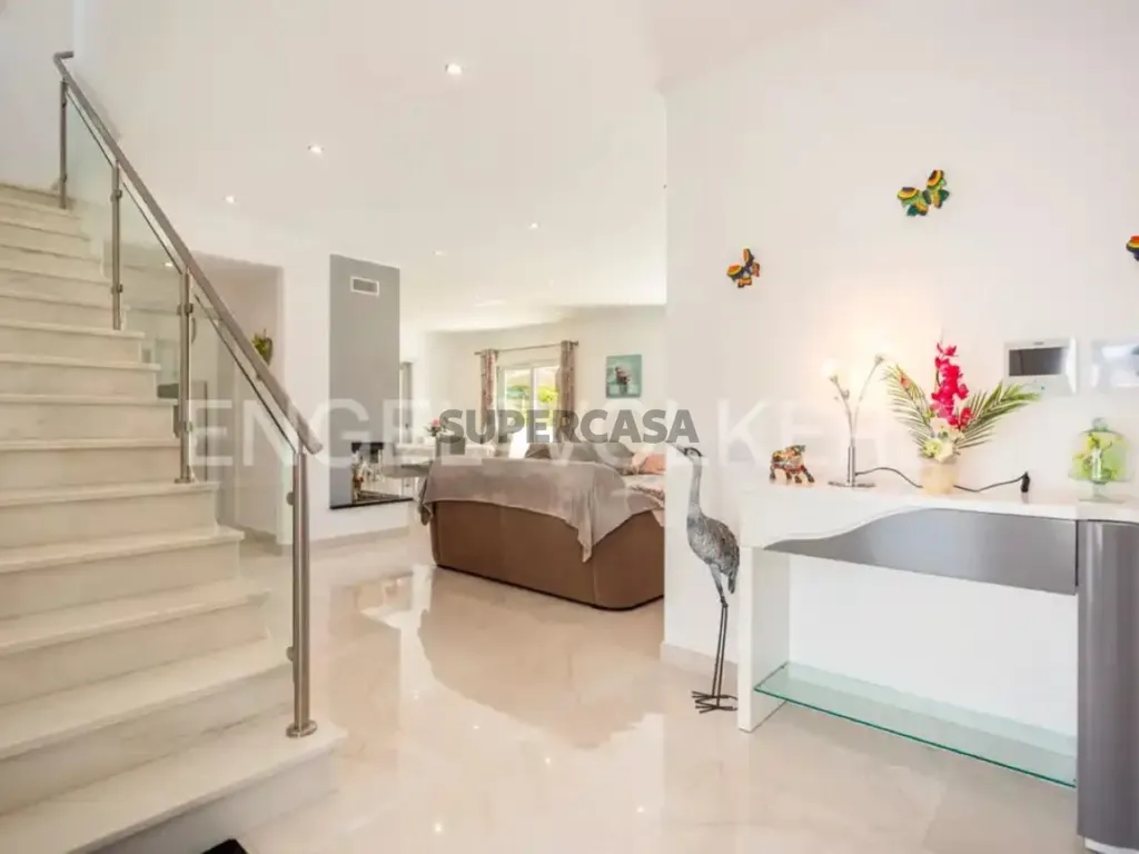 Esik - Modern Villa with Sea Views in Lagoa