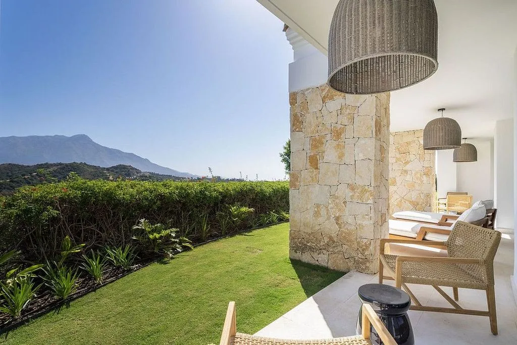 Terrass - Modern Villa with Pool in Benahavís
