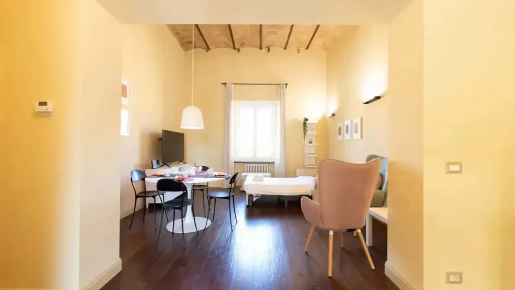 Söögituba - 1-Bedroom Apartment with Balcony in Prati, Rome