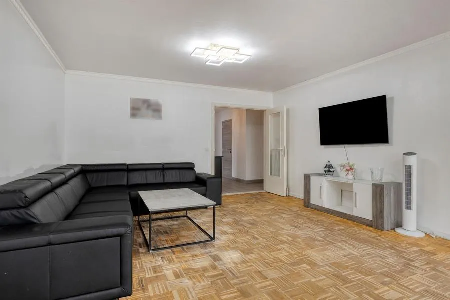 Séjour - Appartement avec Garage dans Zone Résidentielle à Deurne