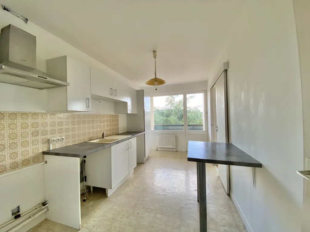 Cuisine - Appartement Lumineux avec Terrasse à Nîmes