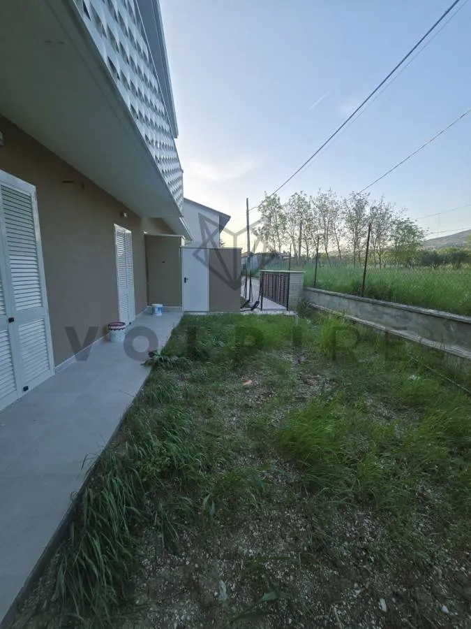 Aed - New Trilocale with Private Garden in Assisi