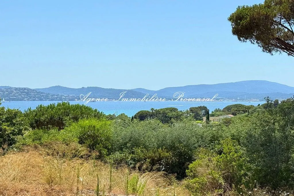 Jardin - Terrain Constructible avec Vue Mer à Sainte-Maxime