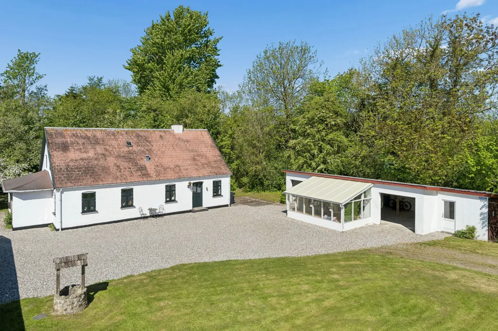 Õhuvaade - Historic Villa with Large Garden in Storvorde