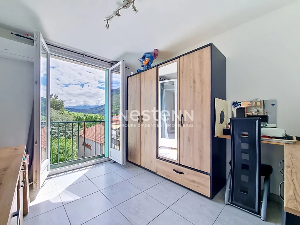 Chambres - Appartement Traversant avec Terrasse à Sisteron