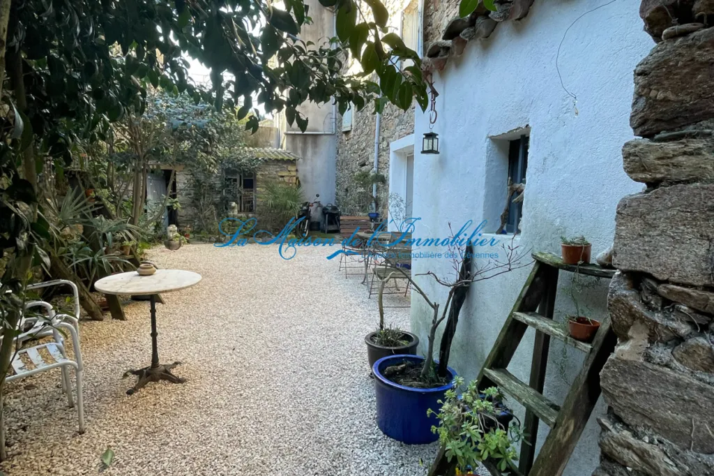 Jardin - Maison Cévénole avec Cour à L'Estréchure