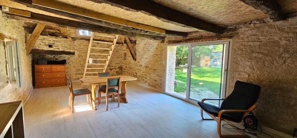 Salle à manger - Ensemble en Pierre dans un Hameau Calme