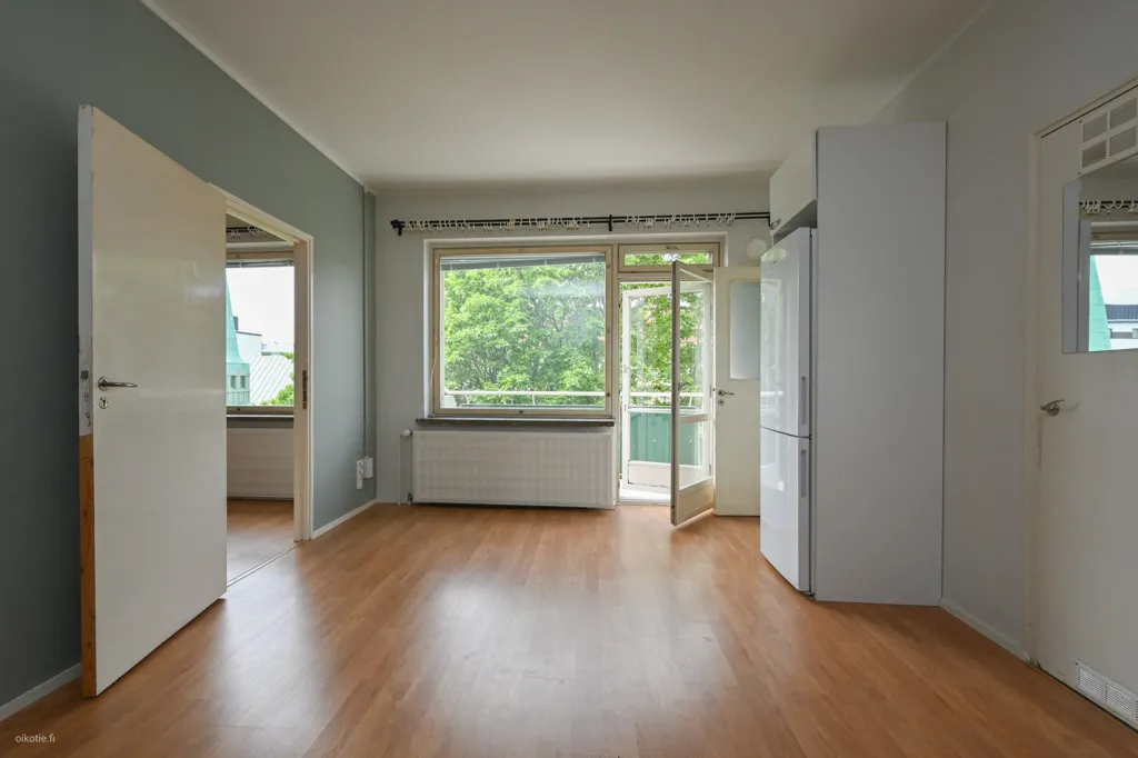 Entrée - Bright Penthouse with Balcony in Helsinki