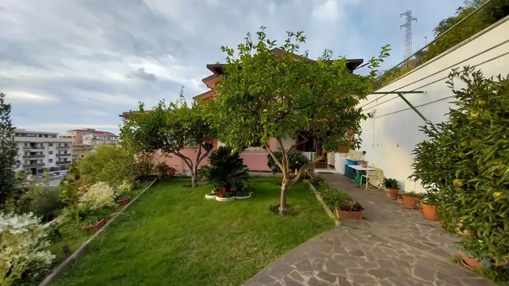 Jardin - Four-Level Villa with Sea Proximity in Cetraro