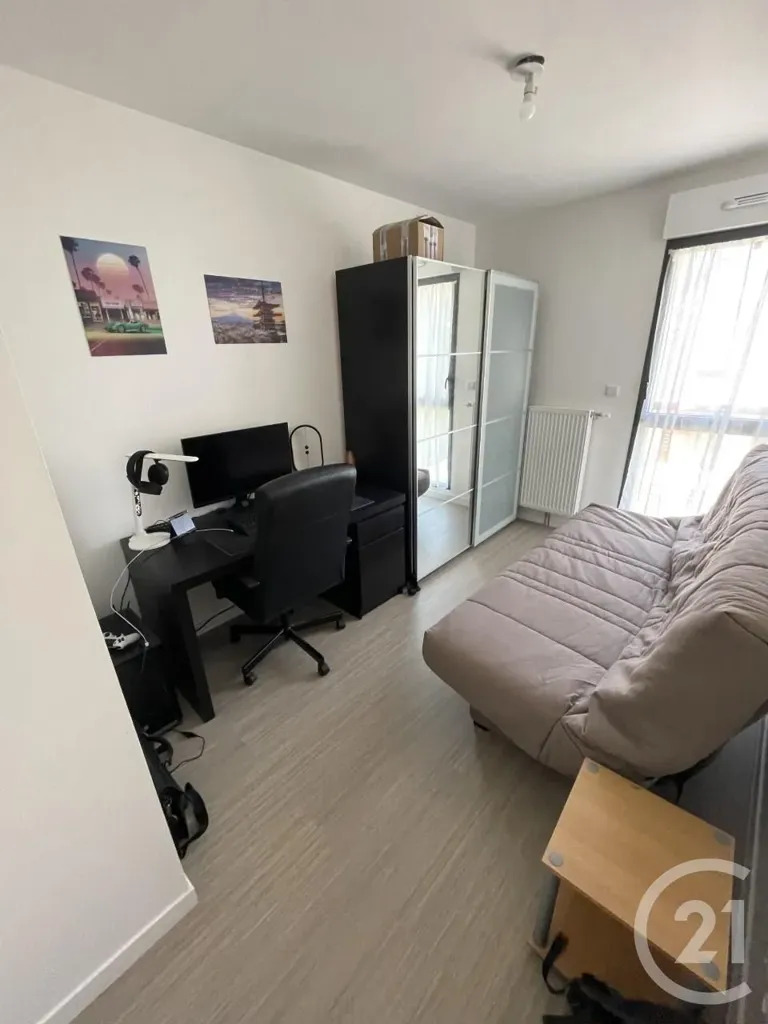 Magamistoad - 3-Bed Flat with Balcony in Saint Jean de Braye
