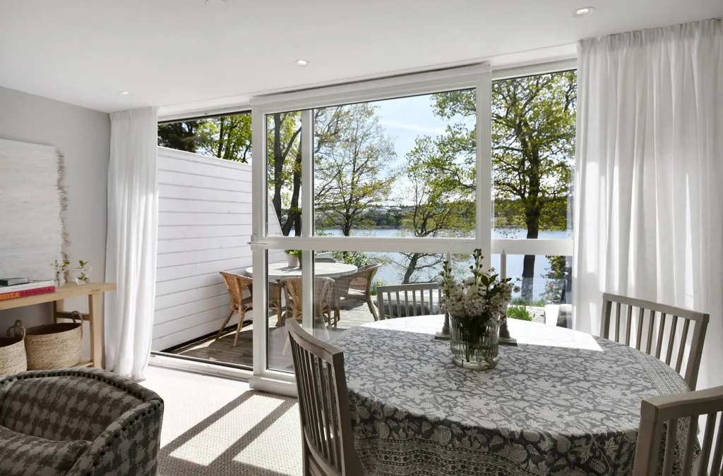 Sala da pranzo - Renovated Apartment with Sea View in Lidingö