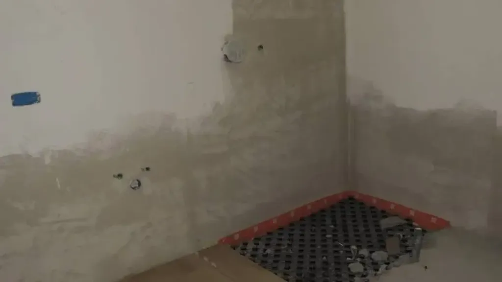 Bathrooms - Apartment with Terrace in Castelfranco Emilia