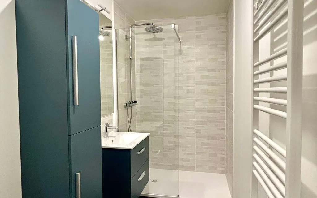 Vannitoad - T2 Apartment with Parking in Reims