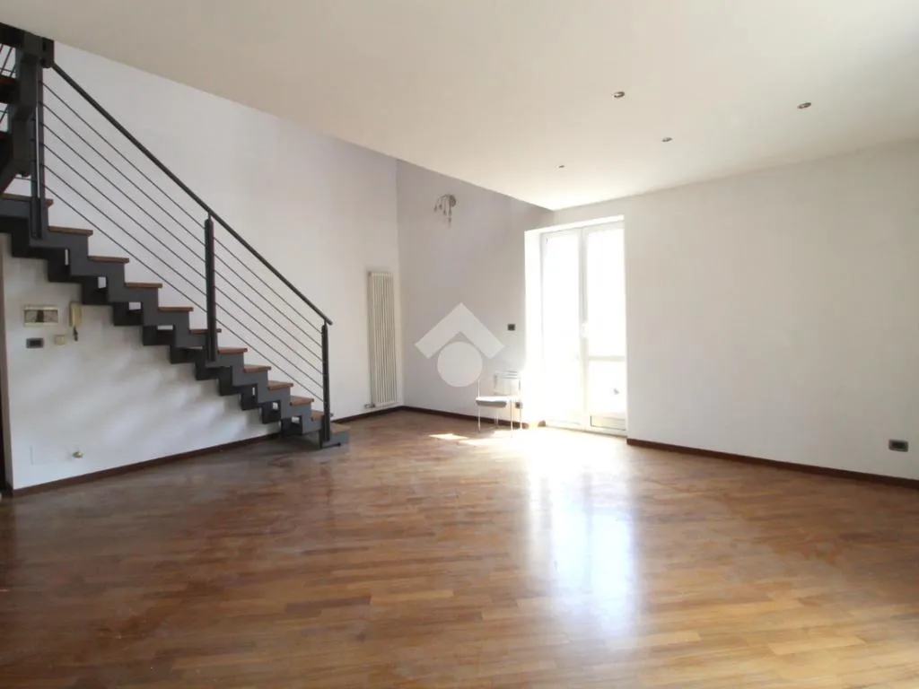 Rooms - Restored 4-Room Apartment in Pianezza