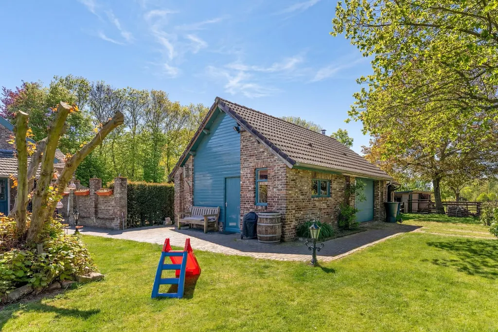 Jardin - Historic Villa with Extensive Garden in Noorbeek