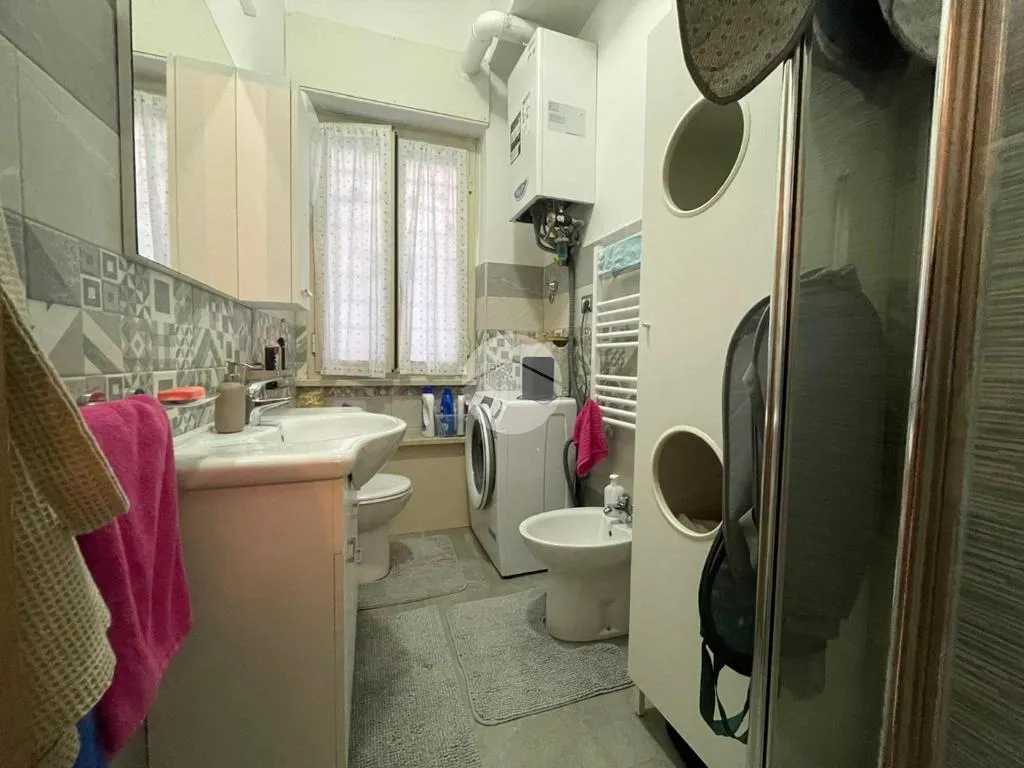 Vannitoad - Fully Rented Flat with Metro Access in Rome