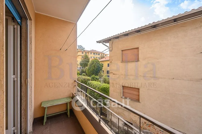 Balcon - Apartment with Balcony in Cossato