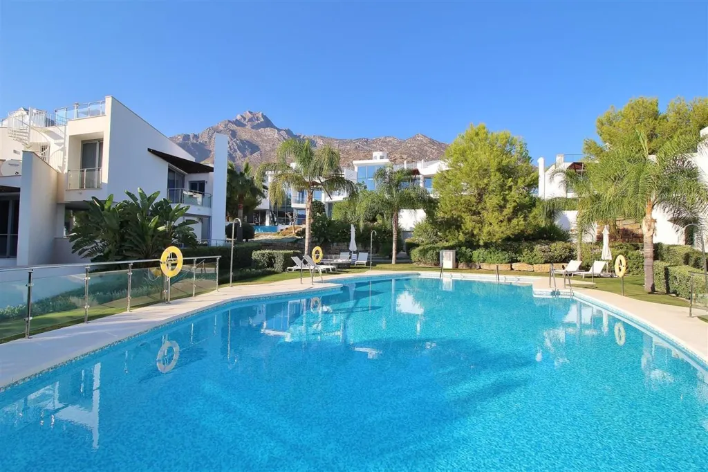 Piscine - Modern Townhouse with Sea View in Marbella