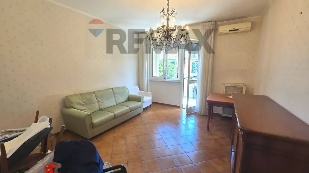 Elutuba - Spacious Triplex with Balcony in Milan