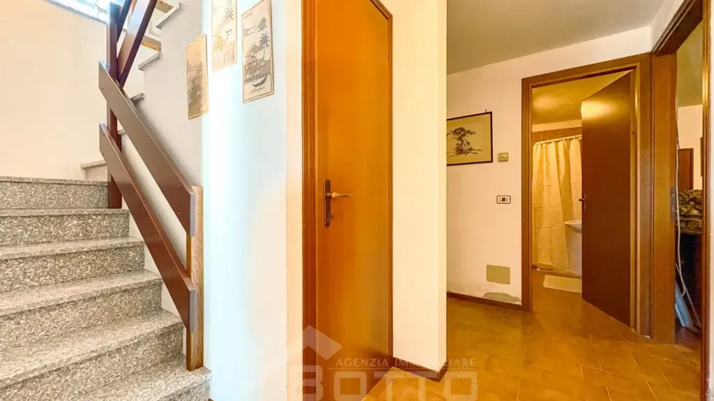 Toad - Independent House with Lake View in Pettenasco