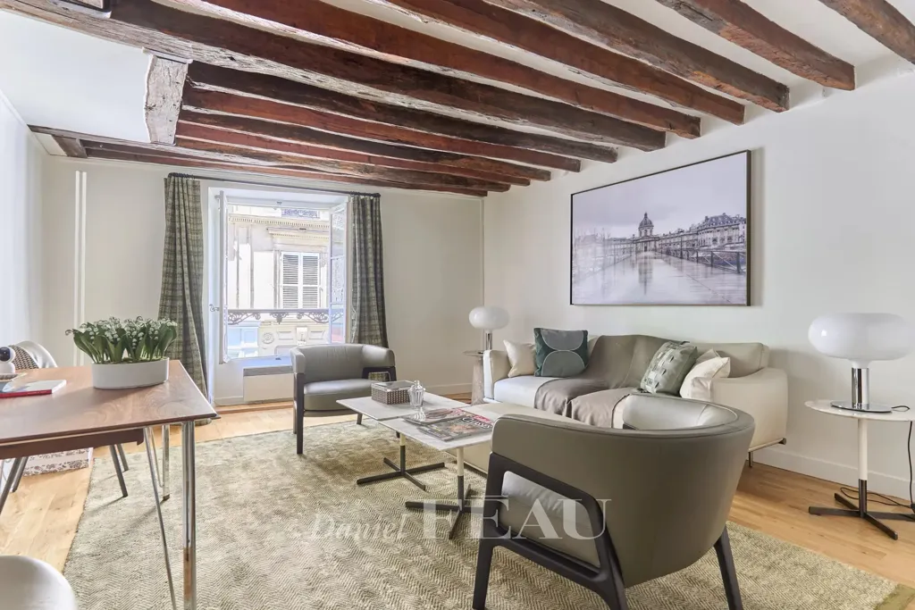 Séjour - Appartement Charmant avec Interphone au 7ème Arrondissement