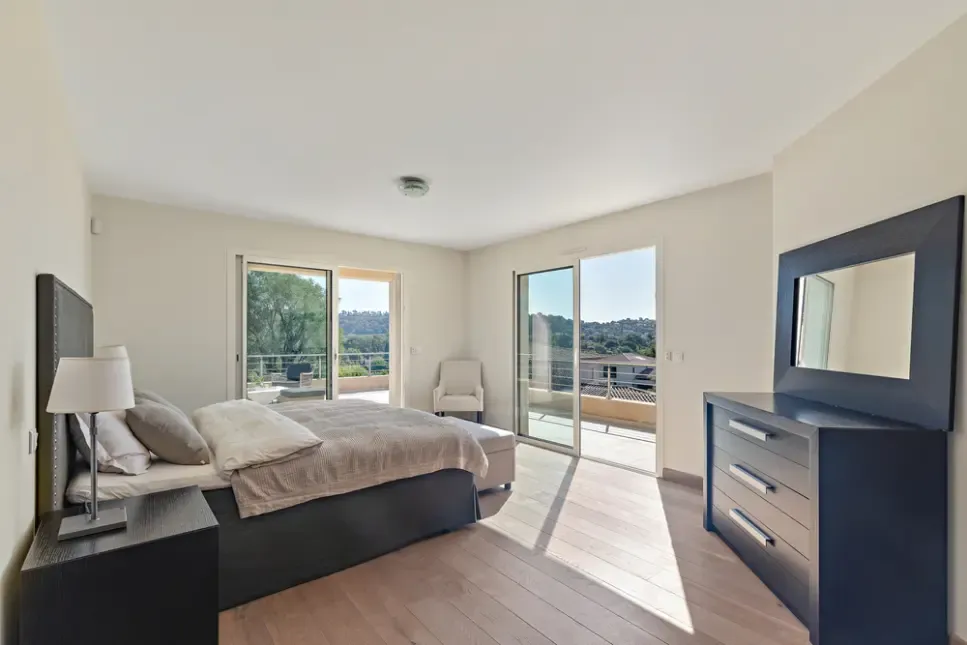 Magamistoad - Contemporary House with Panoramic Views in La Colle sur Loup