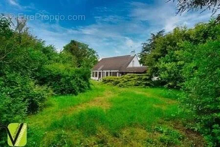 Giardino - Spacious House with Garden in Chassieu