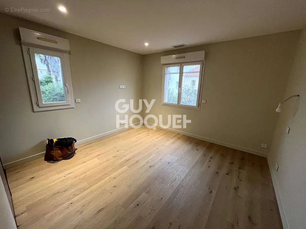 Magamistoad - Luxury T4 Flat with Terrace in Mas Vermeil