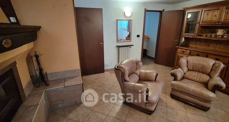 Soggiorno - Rustic Bifamily Villa with Garden in Trecate