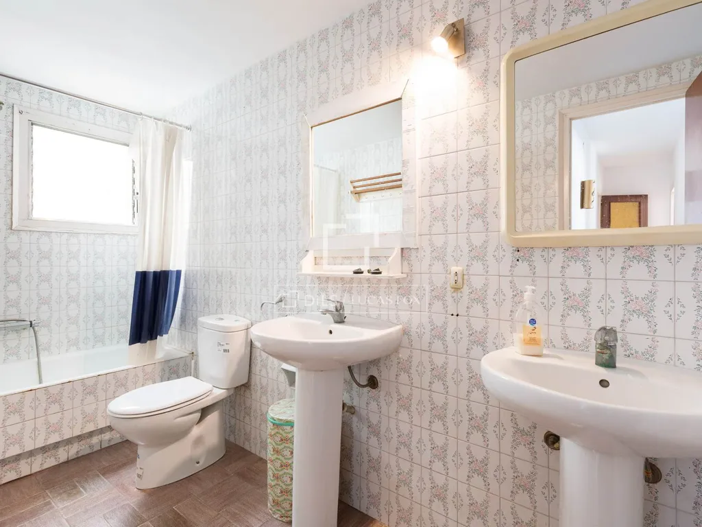 Salles de bain - Penthouse with Terrace in Castelldefels