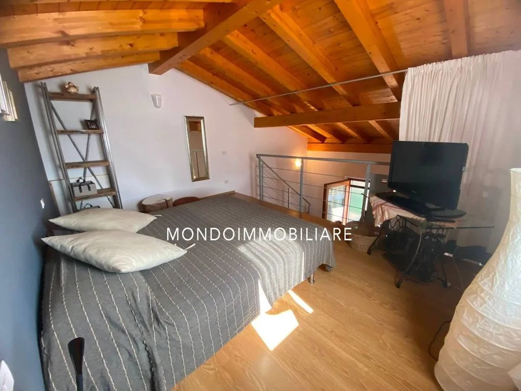 Chambres - 2-Bedroom Lakefront Flat in Sirmione