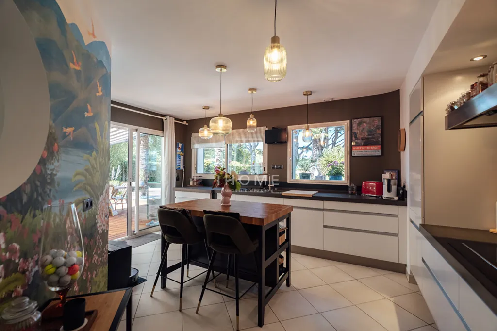 Cucina - Luxury Villa with Golf View in Saint-André-des-Eaux