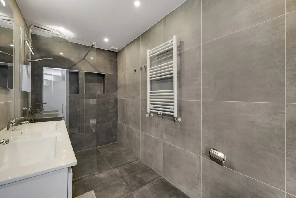 Salles de bain - Maisonette with Rooftop Terrace near Rotterdam Centraal