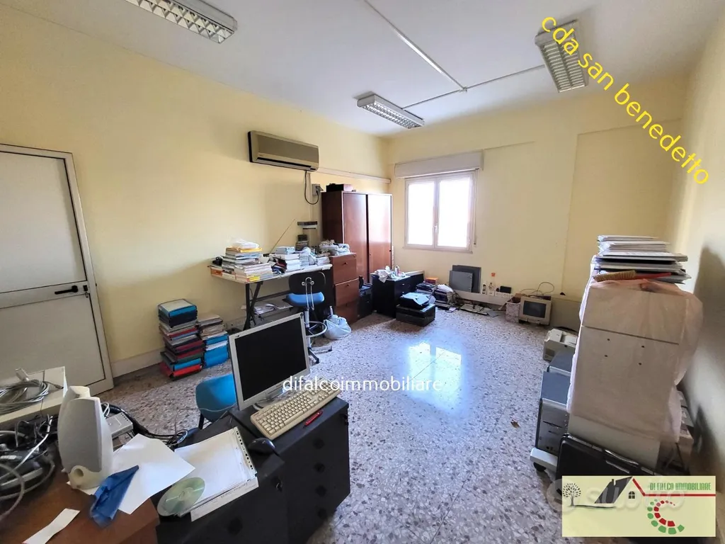 Kabinet - Large Apartment with Balcony in Agrigento