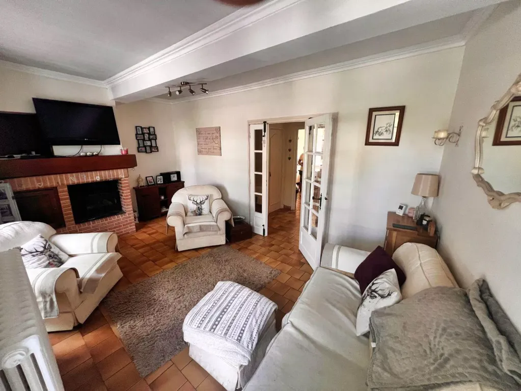 Elutuba - Terraced House with Terrace in Azille